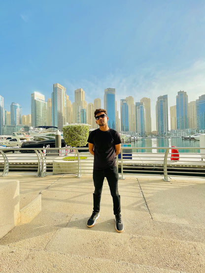 Round Neck Black Plain T-Shirt