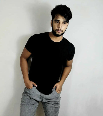 Round Neck Black Plain T-Shirt