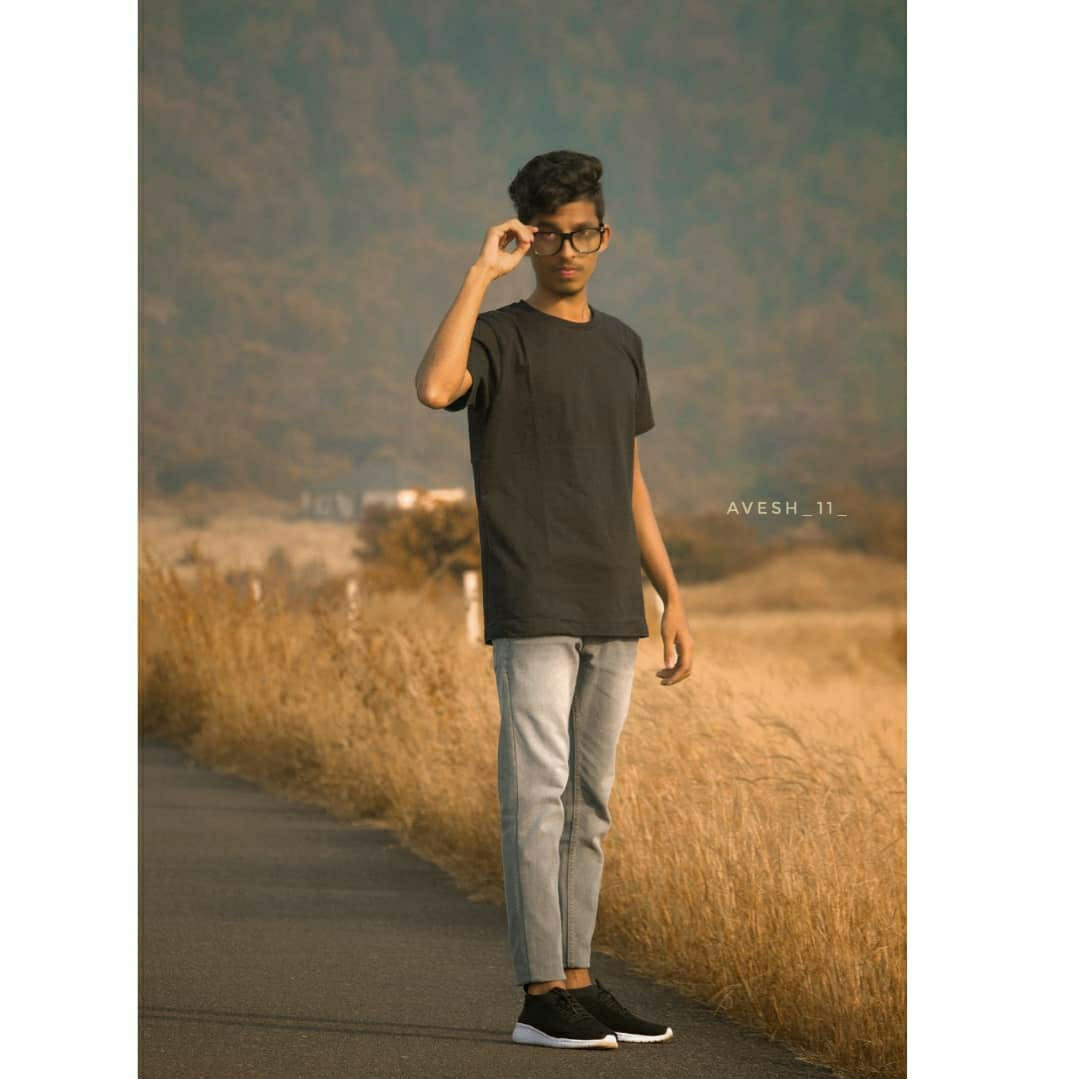 Round Neck Black Plain T-Shirt